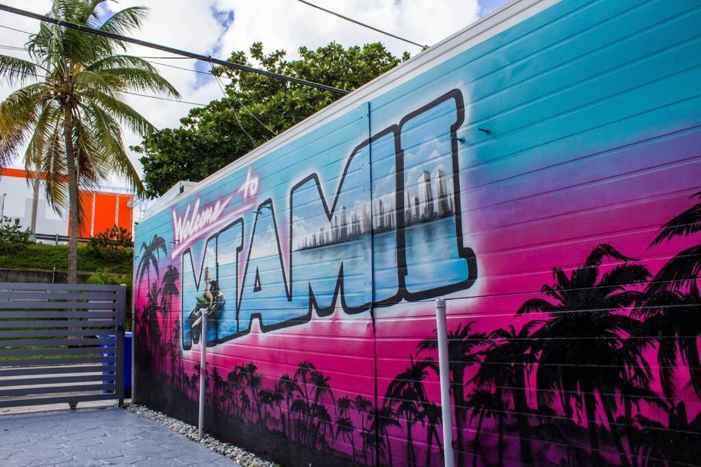 Unique Miami Art Escape W/ Hottub, Arcade & Murals Εξωτερικό φωτογραφία