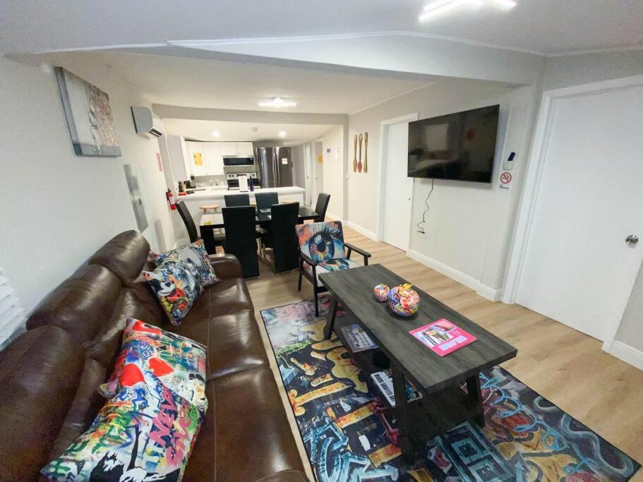 Unique Miami Art Escape W/ Hottub, Arcade & Murals Εξωτερικό φωτογραφία